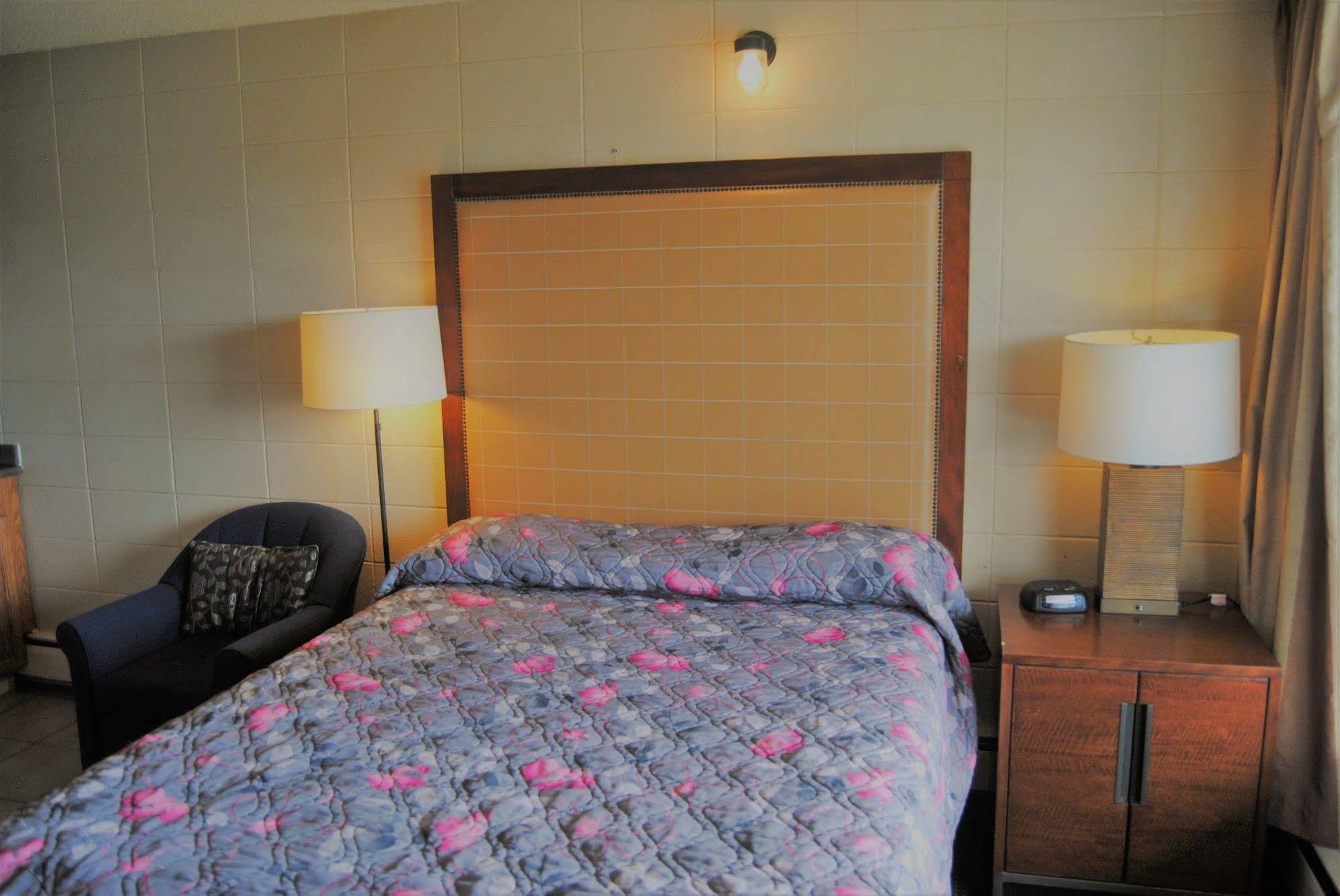 Derrick Motel Edmonton Eksteriør billede